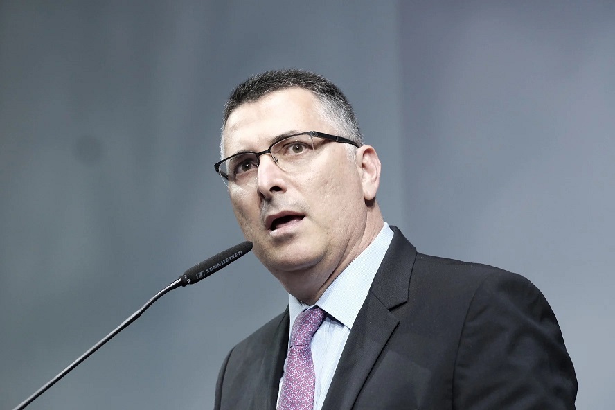 Zionist Regime's Retreat from Iran's Military Threat