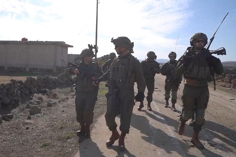 A Zionist Military Convoy Entered Syria