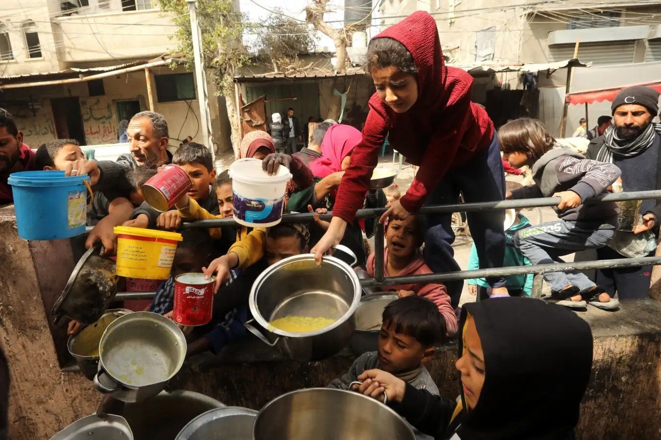 UN Experts Warn of Humanitarian Catastrophe in Gaza
