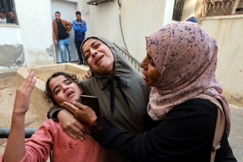 15 Palestinians Martyred in School Bombing