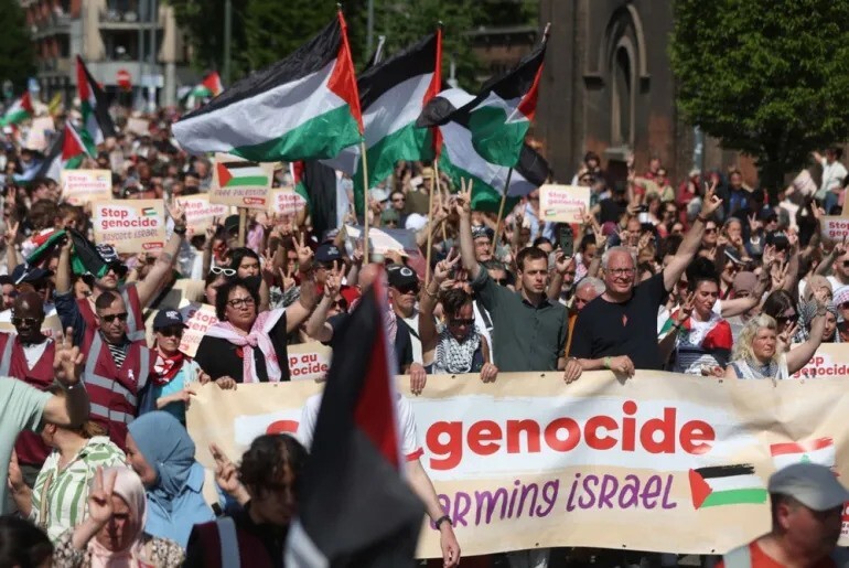 Tens of Thousands March in Brussels to Protest Against Gaza War