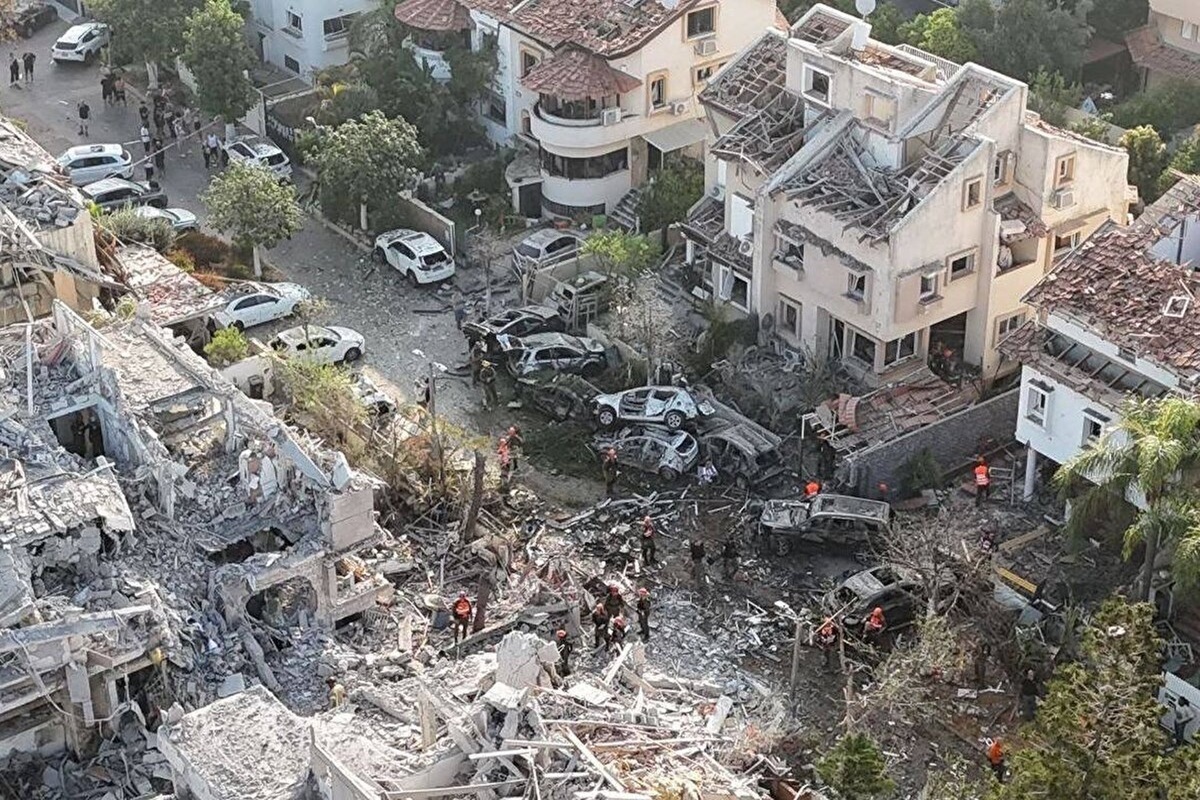 More than 200 Zionists Killed and Injured in Iranian Missile Attack