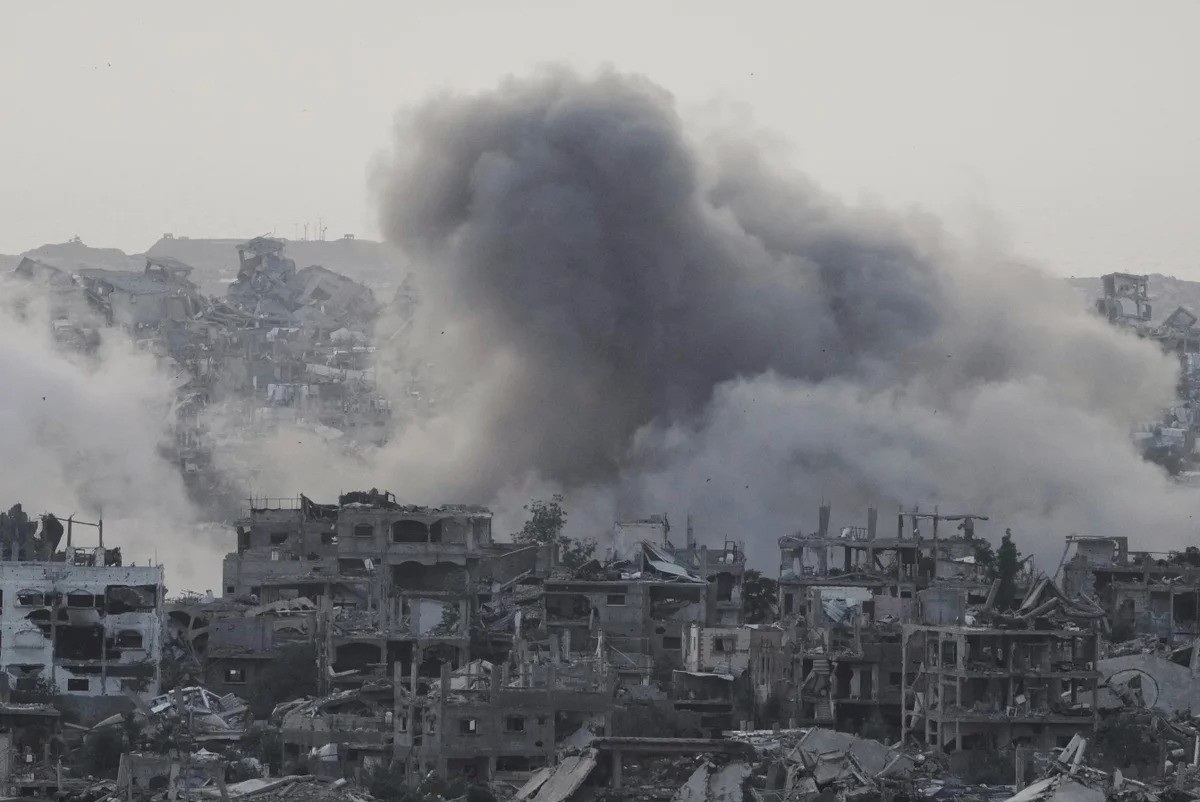 Heavy Bombardment of Various Areas of the Gaza Strip by the Zionist Regime