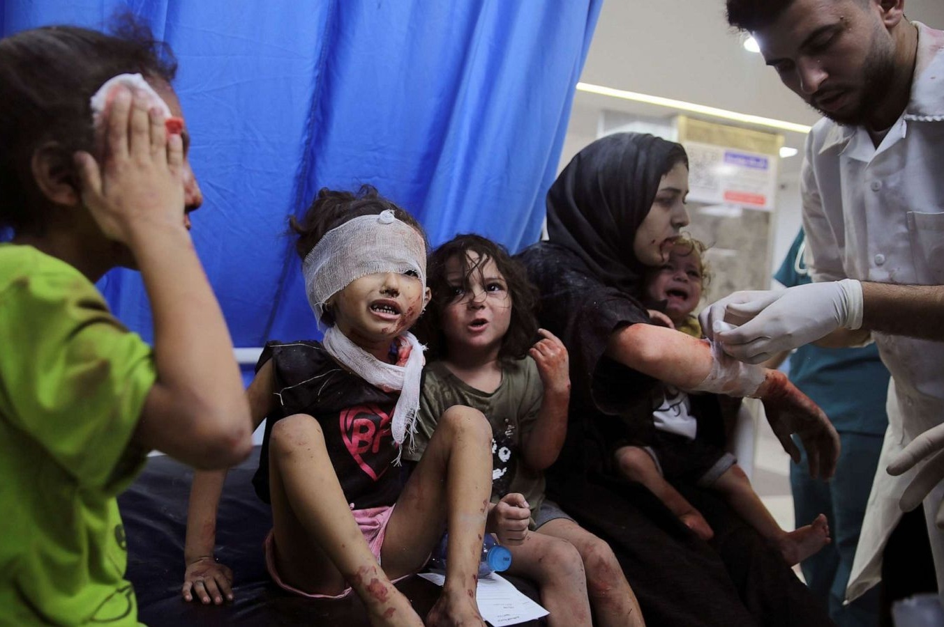 580 Palestinians Martyred, 4,000 Injured in Aid Convoys
