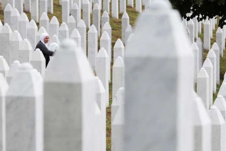 Thirty-Year Narrative of the Hell of Srebrenica