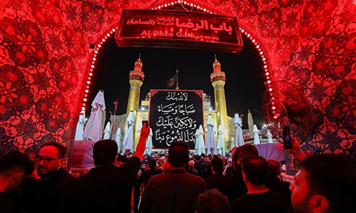 The Atmosphere at the Shrine of Imam Ali (AS) on the Eve of Arbaeen