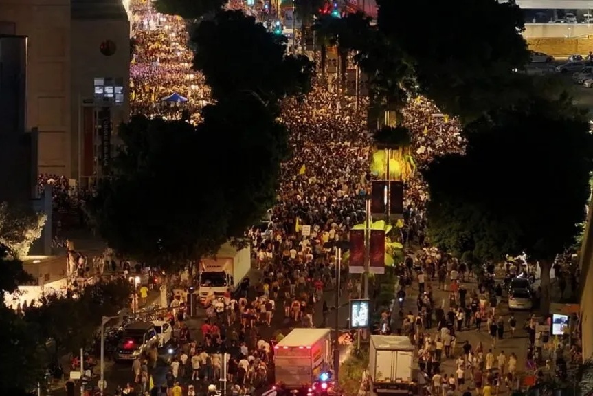 500,000 Protest in Tel Aviv Against Netanyahu