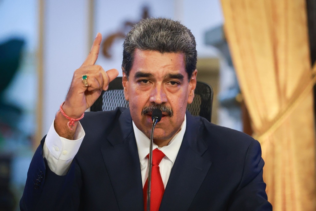 Maduro Accuses US of Attempting to Change Government in Venezuela