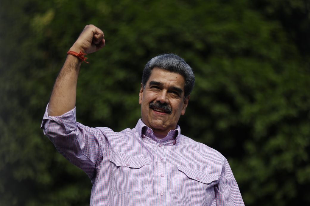 Brazilian Protesters Burn US Flag