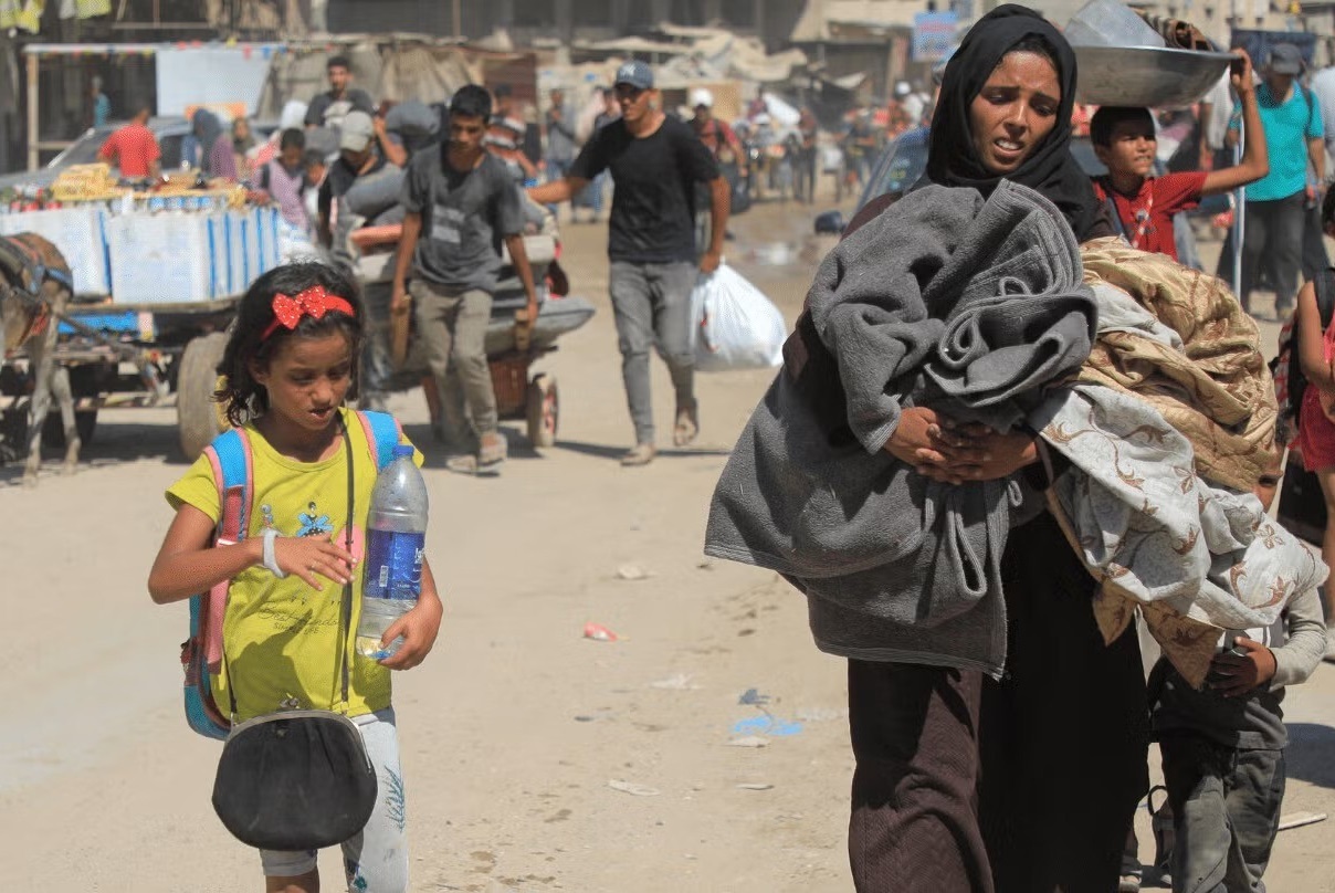 Preparing for the Entry of the First Foreign Force into the Gaza Strip Preparing for the Entry of the First Foreign Force into the Gaza Strip