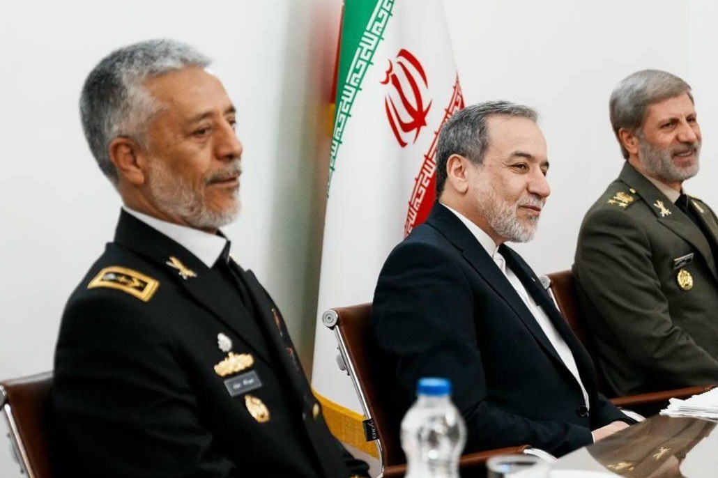 Iranian Army Commanders Meet with Foreign Minister