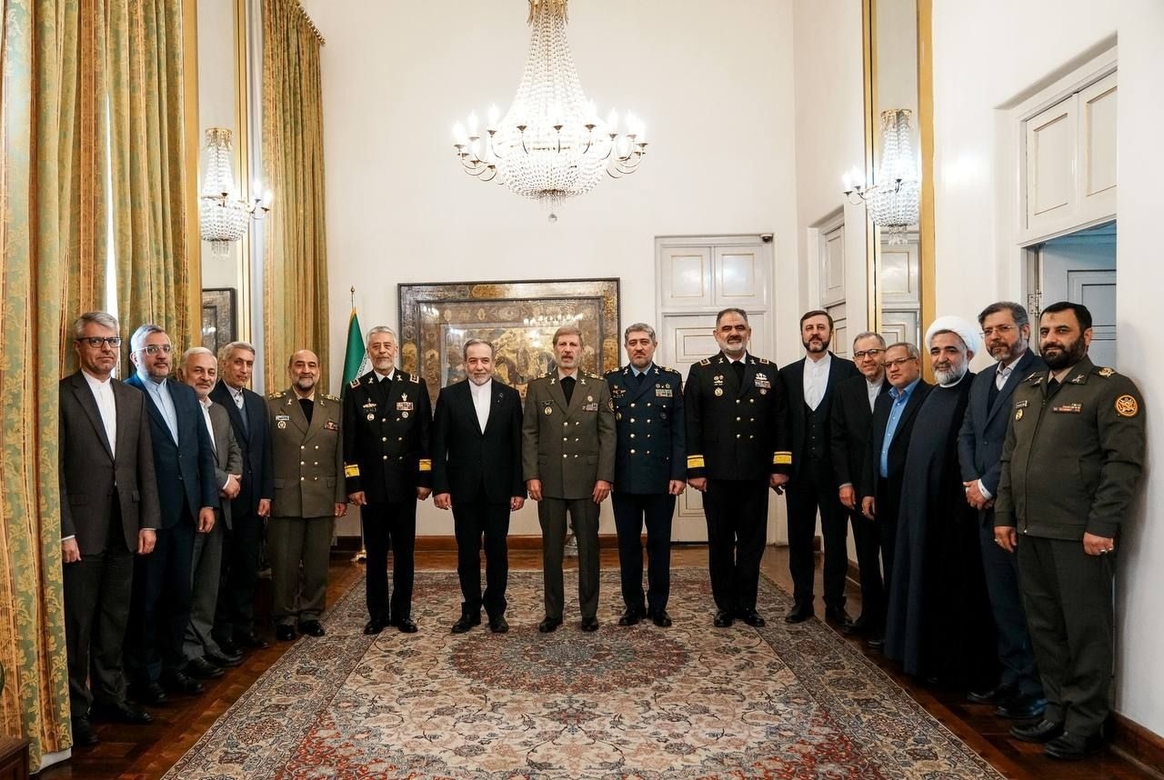 Iranian Army Commanders Meet with Foreign Minister