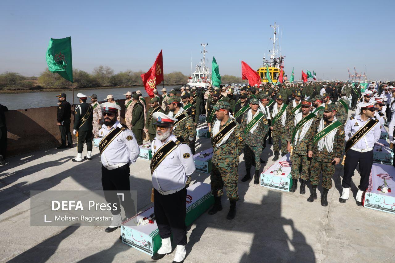 Khorramshahr People Welcome 85 Newly Discovered Martyrs Khorramshahr People Welcome 85 Newly Discovered Martyrs