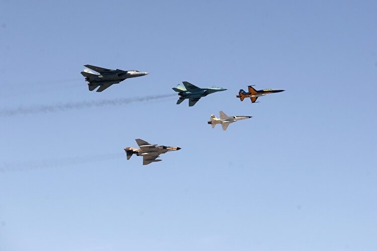 Fighter Jets of Iranian Army Air Forces Bombed US Bases