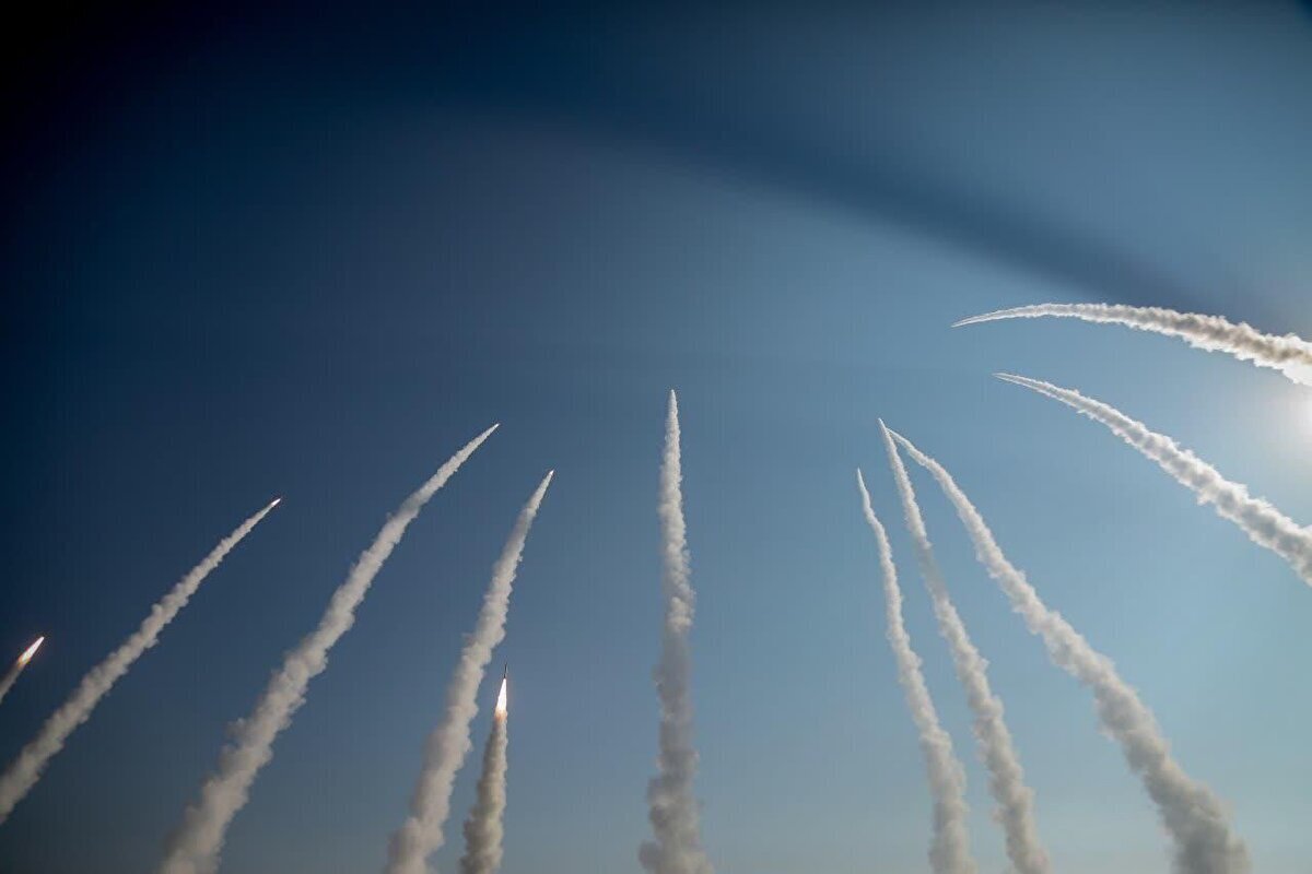 Why Does Iran Prefer Missiles to Fighters?