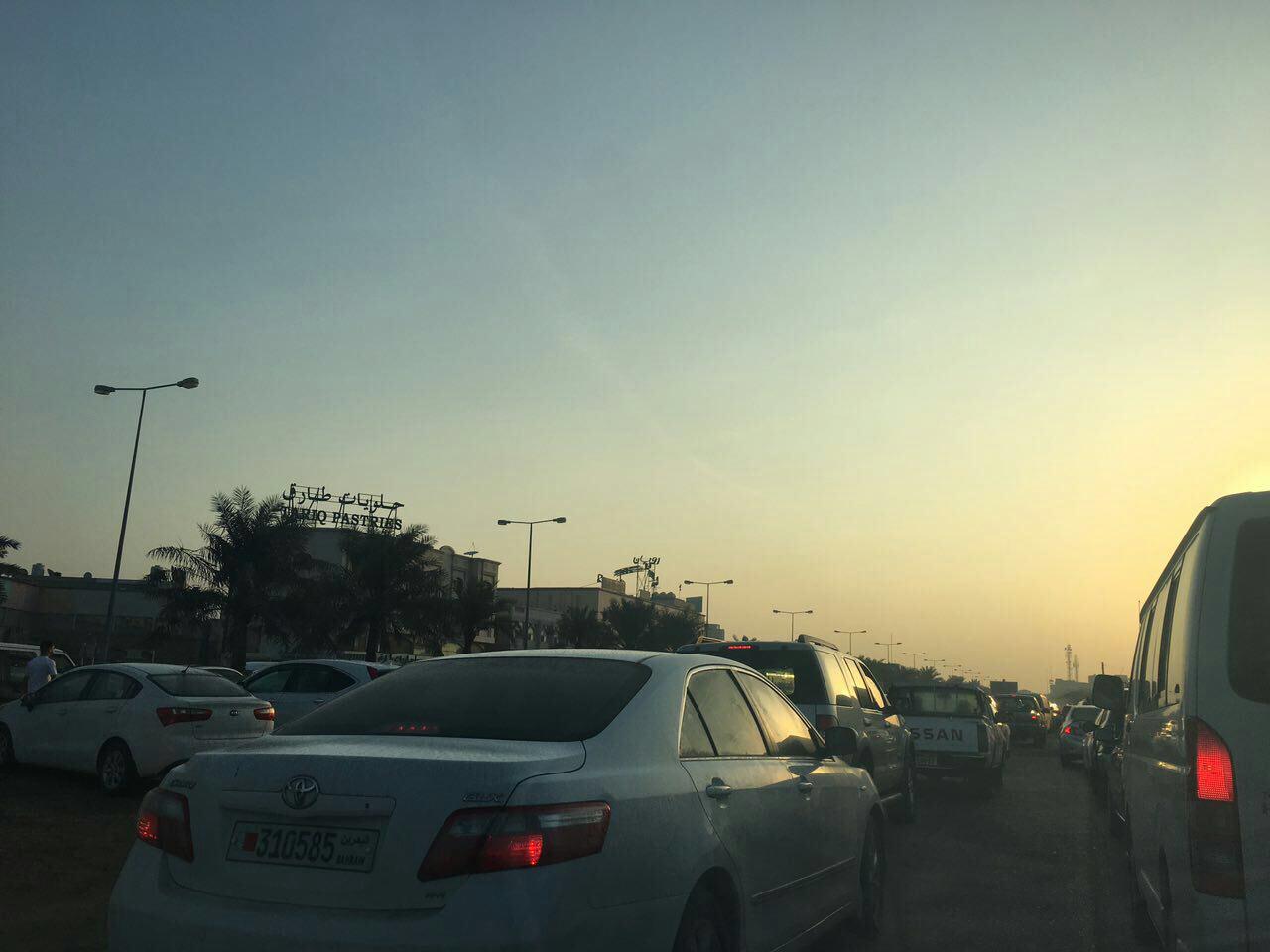 تدابیر شدید امنیتی در خیابان‌های بحرین/ ترافیک سنگین مانع حضور به‌ موقع دانش‌آموزان در مدارس شد