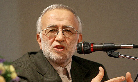 مرحوم پرورش درباره جریان منافقین در سال ۸۸ بصیرتافزایی میکرد مرحوم پرورش درباره جریان منافقین در سال ۸۸ بصیرتافزایی میکرد