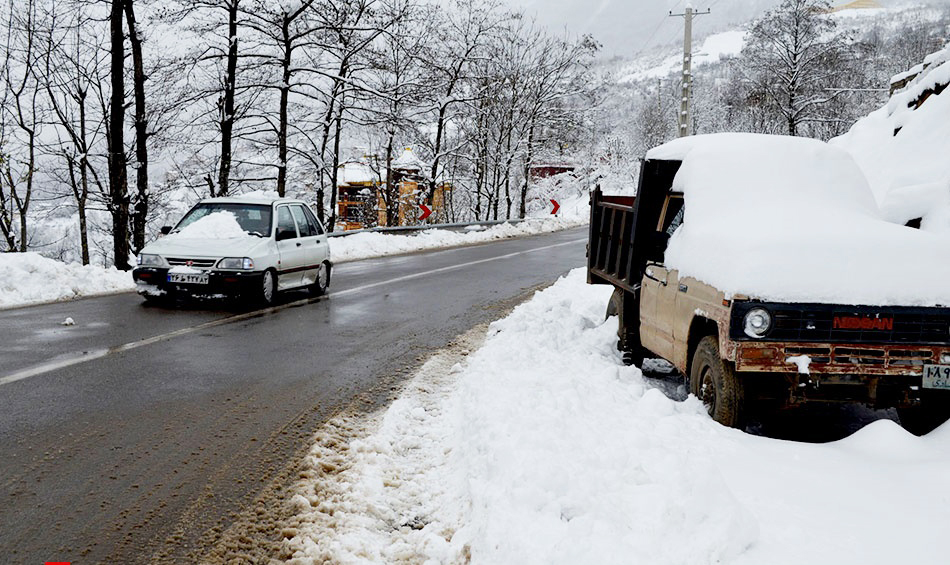 بارش برف و باران در جاده‌های 8 استان کشور