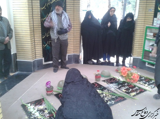 عرض ارادت خادمان آستان مقدس کریمه اهل بیت(ع) به مزار شهدای مدافع حرم/تصاویر