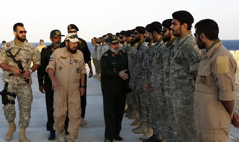 داوطلبان «فرمانده» از ۸۰ نفر به ۲۰ هزار نفر رسیدند داوطلبان «فرمانده» از ۸۰ نفر به ۲۰ هزار نفر رسیدند