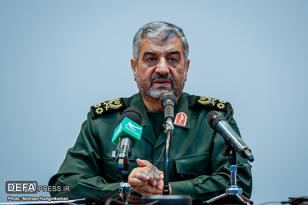 بکارگیری روشهای نظامی جدید در سپاه/ به دنبال ایجاد الگوی اقتصاد مقاومتی در کشور هستیم بکارگیری روشهای نظامی جدید در سپاه/ به دنبال ایجاد الگوی اقتصاد مقاومتی در کشور هستیم