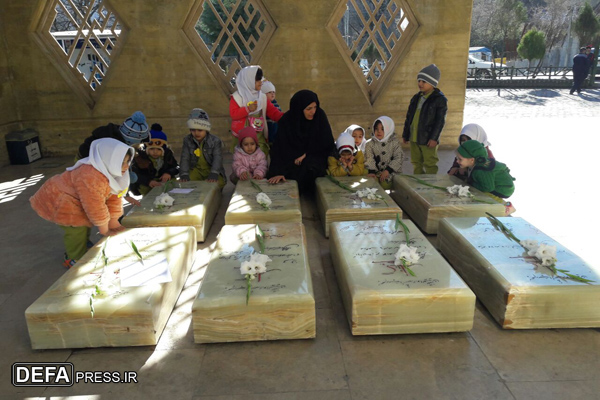 آشنایی نسل های آینده انقلاب با فرهنگ دفاع مقدس در قاب تصویر