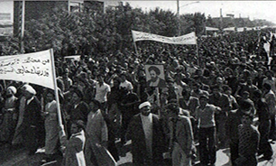 انسان باید همیشه در حال استغاثه باشد، شاید که مرتکب گناه شده باشد