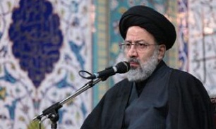 آغاز سخنرانی توليت آستان قدس رضوی در جمع مردم بيرجند