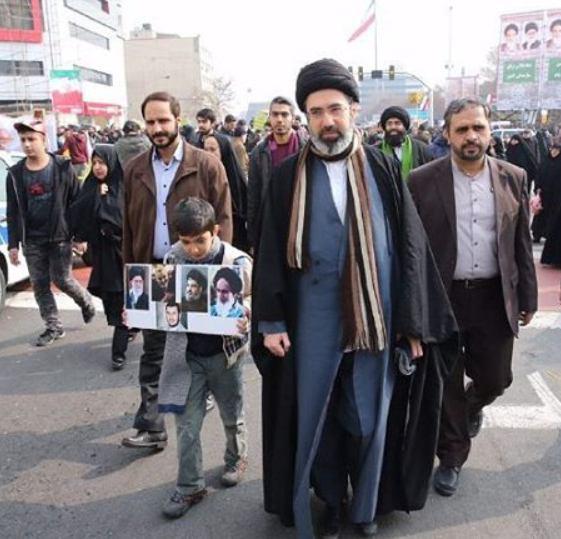عکس/ فرزند رهبر انقلاب در راهپیمایی 22 بهمن