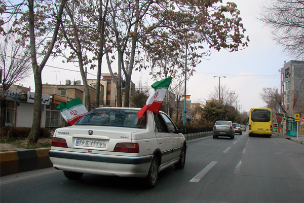 حضور مردم انقلابی شهرکرد در راهپیمایی یوم‌الله 22 بهمن