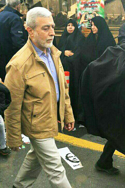 سرلشکر صالحی در راهپیمایی 22 بهمن تهران حضور پیدا کرد