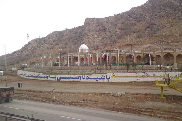 تجلی گاه ان ربک بالمرصاد در تنگه چهار زیر کرمانشاه/ شمیم عطر بهاری بر بلندای مرصاد