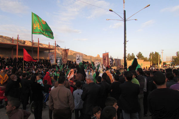 حرکت نمادین کاروان امام حسین به سمت کربلا در جاجرم+تصاویر
