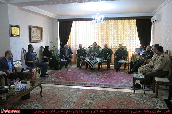 دیدار مدیر کل حفظ آثار  آذربایجان شرقی با خانواده‌های معظم شهدا در تبریز / تصاویر