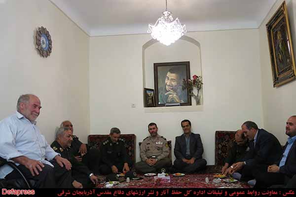 دیدار مدیر کل حفظ آثار  آذربایجان شرقی با خانواده‌های معظم شهدا در تبریز / تصاویر