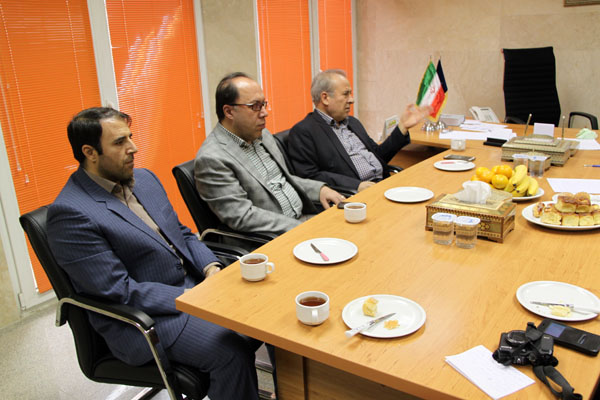 دیدار مدیرکل بنیاد شهید همدان با مدیرکل حفظ آثار استان