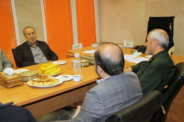دیدار مدیرکل بنیاد شهید همدان با مدیرکل حفظ آثار استان