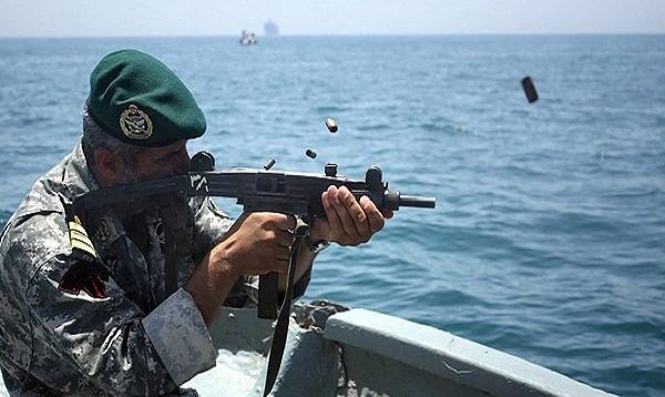 برتری ایران در نبرد با دزدان دریایی/ نفتکش‌هایی که به مقصد می‌رسند
