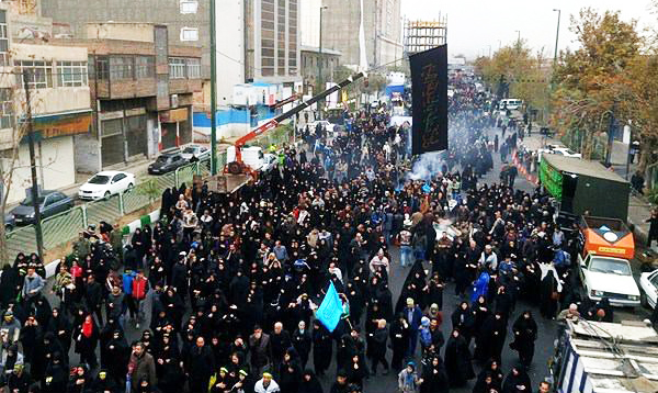 حضور پرشکوه مردم در راهپیمایی جاماندگان اربعین حسینی در تهران
