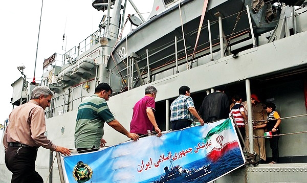 بازدید رایزن فرهنگی ایران در تانزانیا از ناوگروه 44 نیروی دریایی ارتش