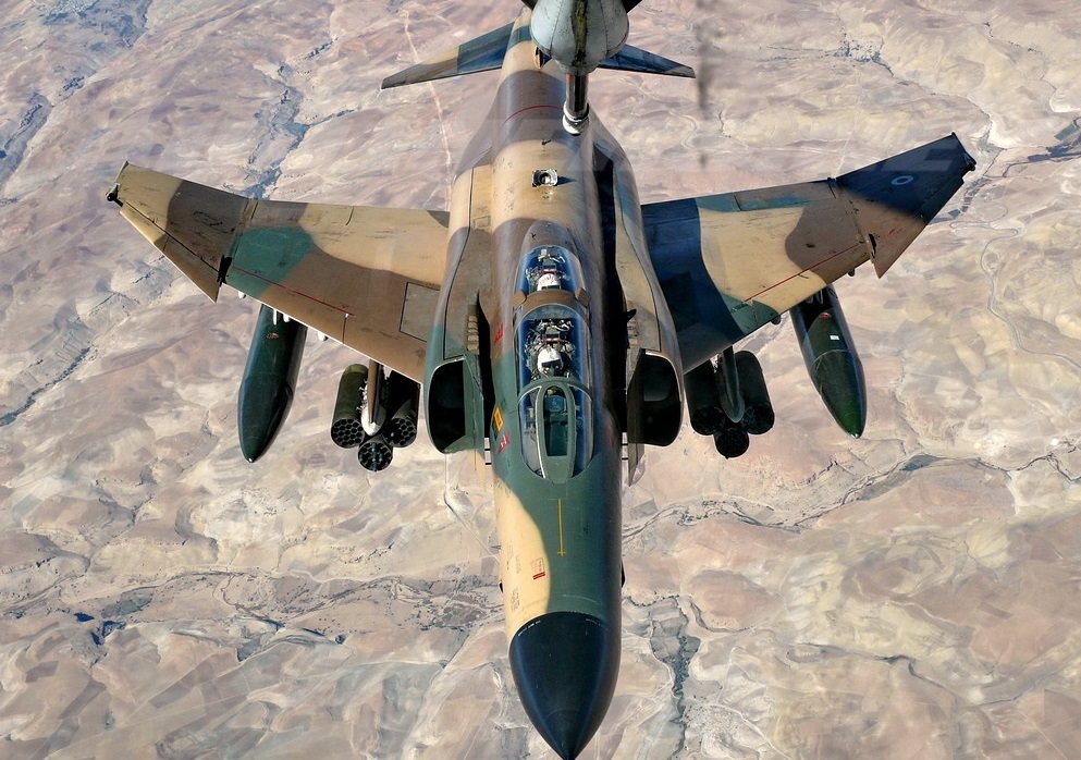 چنگال عقاب‌های ایرانی باز هم برّنده‌تر شد/ نصب موفق راکت‌های هدایت‌شونده روی جنگنده‌های ایرانی