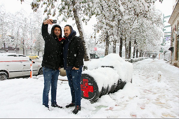 تصاویر/زیبایی های برف پاییزی در مازندران