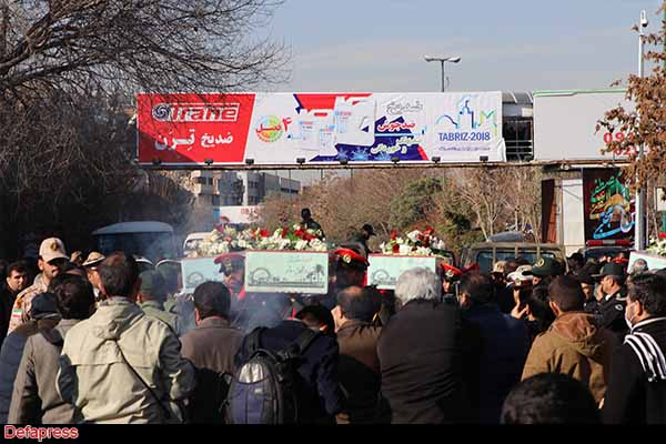 تصاویر/ مراسم تشییع پیکرهای مطهر و منور 7 شهید گمنام دوران دفاع مقدس در تبریز