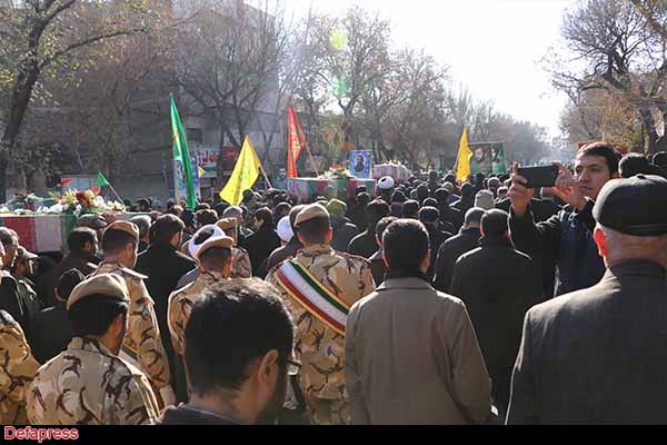 تصاویر/ مراسم تشییع پیکرهای مطهر و منور 7 شهید گمنام دوران دفاع مقدس در تبریز
