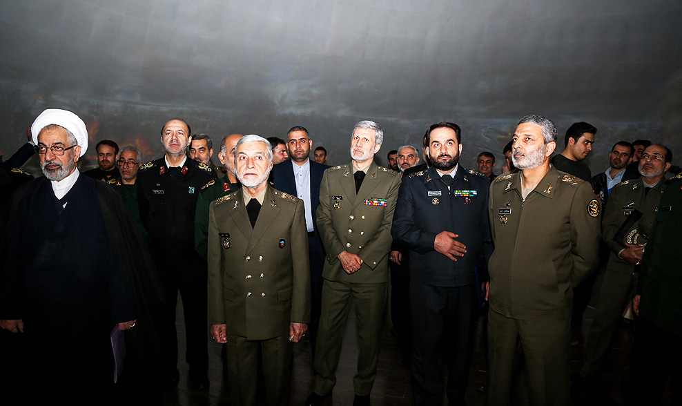 بازدید فرماندهان ارشد نیروهای مسلح از موزه انقلاب اسلامی و دفاع مقدس