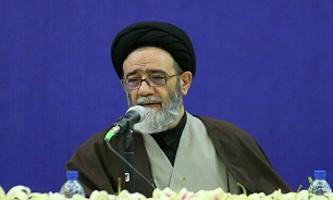 به برکت انقلاب اسلامی، محجوریت قرآن از بین رفت