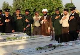 برگزاری مراسم عطرافشانی و غبارروبی مزار شهدای انقلاب اسلامی در اهواز