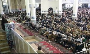 حضور نیروهای مسلح استان قم در نماز جمعه