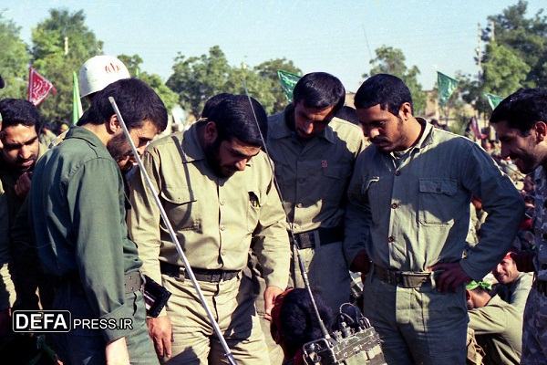 تصاویر/ حضور امیر دریابان «شمخانی» در لشگر ویژه شهدا در دوران دفاع مقدس