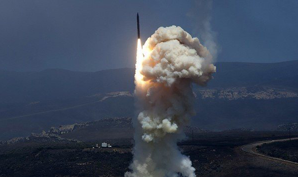 آمریکا موشک بالستیک قاره‌پیما آزمایش می‌کند